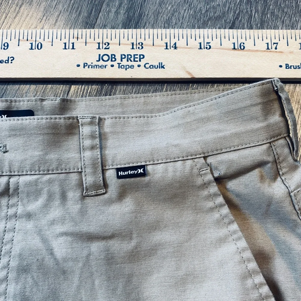 Hurley Mens Dri-FIT Chino Shorts Khaki Tan Size 32 Stretch Flat‎ Front Casual